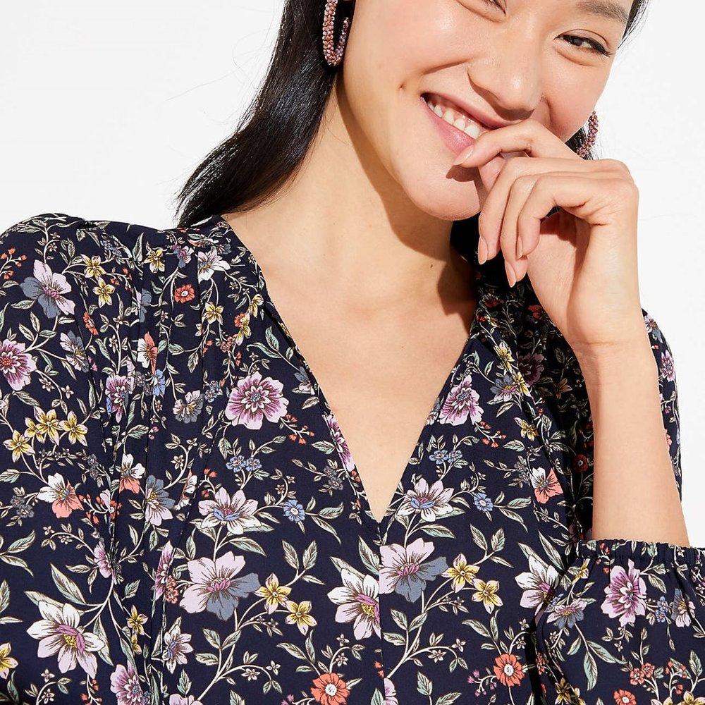 LOFT Women's NWT Floral Ruffle Tie Neck Blouse - Picture 2 of 3